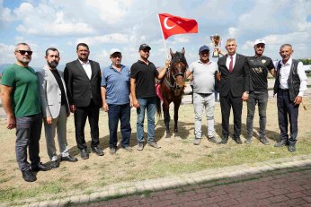 Rahvan at yarışı nefesleri kesti