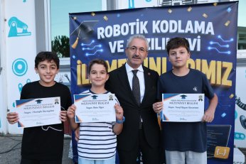 Robotik Kodlama Evi  ilk mezunlarını verdi