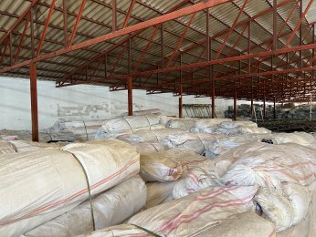 Ahbap deposunda malzemeler çürümeye bırakıldı