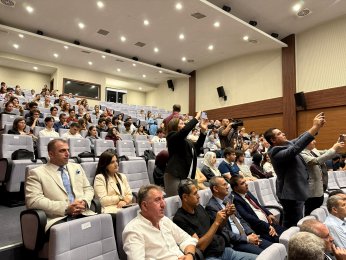 Başarılı öğrenciler onurlandırıldı