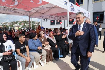 Yeni okullar milletvekillerinin katılımıyla açıldı   