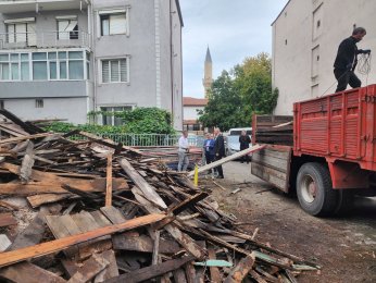Kütüphane olacak binanın rekonstrüksiyonu başladı