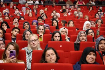 Doç. Dr. Kangal, okula  uyumun şifrelerini verdi   
