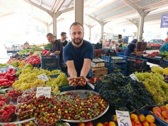 Pazarda kışa hazırlık  alışverişi hızla sürüyor