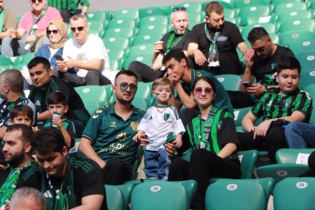 Ellerinde pasaport kalplerinde Kocaelispor
