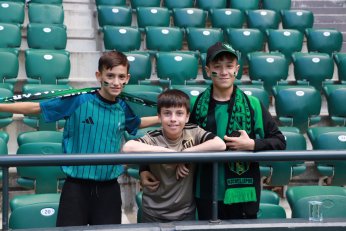 Ellerinde pasaport kalplerinde Kocaelispor
