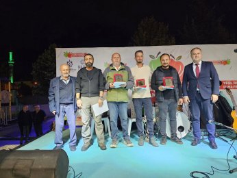 Elma Festivali’nde ödüller verildi