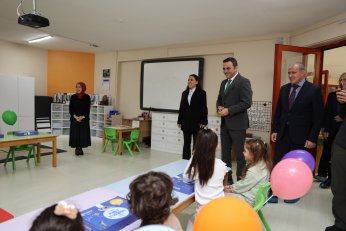Minik öğrencilere eğitim seti desteği