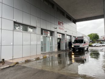 Okulda sınıfın sıvaları düştü: 3 yaralı
