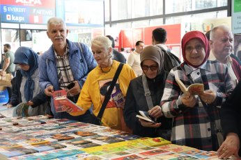 Saygınlar, kitap şöleninde buluştu