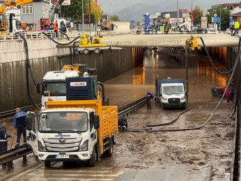 Kocaeli’de bazı yollar ulaşıma kapandı