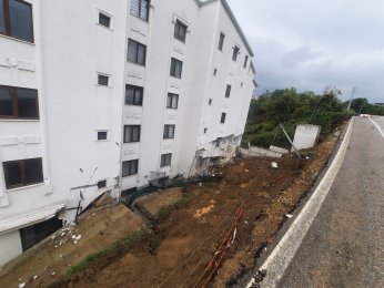 Gölcük’te 2 sitedeki 9 bina tedbiren boşaltıldı