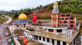Karamürsel Aksa Camii yükseliyor