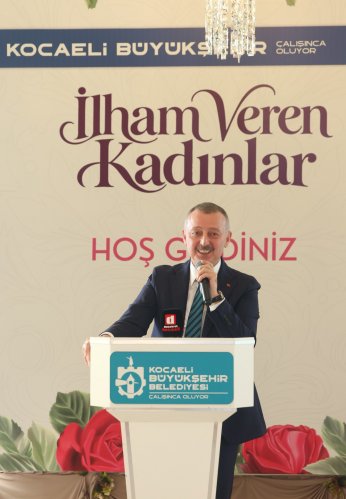‘Sizler mutlu olun diye çalışıyoruz”