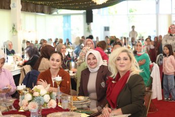 ‘Sizler mutlu olun diye çalışıyoruz”