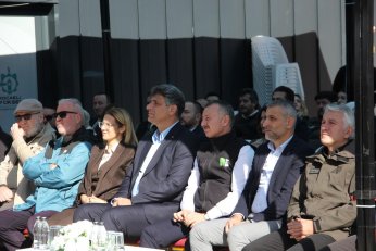 9 kızıl geyik daha doğaya salındı
