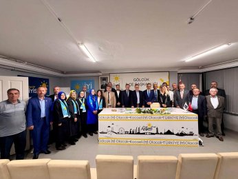 İYİ Parti Gölcük’te yeni yönetim tanıtıldı
