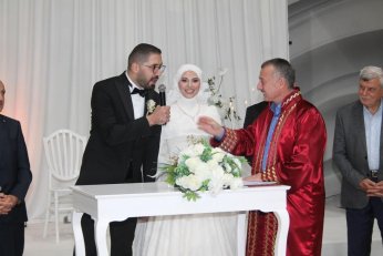 Halit Altuntaş'ın mutlu günü: Muhammet Ali ve Bersu dünyaevine girdi