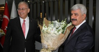 KOÜ’de Cantürk görevi devraldı