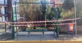 Camları kırılan durak dikkat çekti