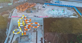 Çift kaydıraklı aquapark  şekillenmeye başladı