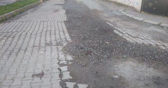 30. Sokak’ta yol  yeniden yapılmalı