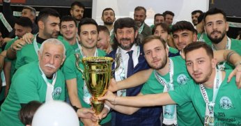 Kandıra Gençlerbirliği şampiyonluğu kutladı