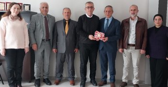 Yılmaz ve yönetiminden gazetemize ziyaret