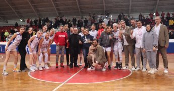 İzmitli periler rakip tanımıyor 78-59