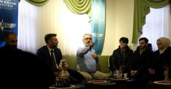 Şentürk, akademi lise öğrencileriyle buluştu