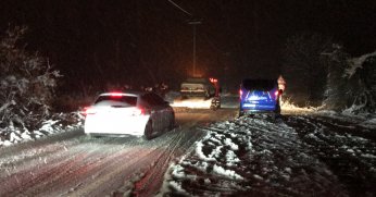 Eriklitepe’de onlarca araç, yüzlerce kişi mahsur kaldı