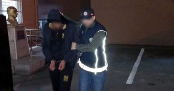 Durdurulan araçtan 8 kaçak göçmen çıktı