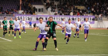 Depremzedeler için oynadık