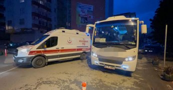 Servis midibüsünün çarptığı öğrenci yaralandı