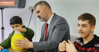 Sezer, özel çocuklarla buluştu