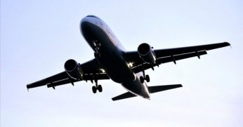 Küresel hava yolu yolcu trafiği Mart’ta yükseldi