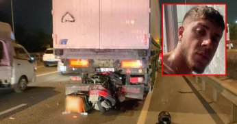 Motosiklet tıra ok gibi saplandı: 1 ölü