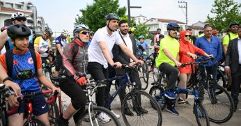 Kocaman’dan gençlerle bisiklet turu
