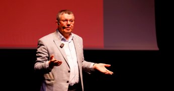 Yazar Kapaklıkaya’dan Mutlu  Aile Mutlu Çocuk söyleşisi