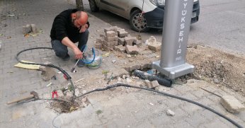 Yeni aydınlatmalar  yerlerine monte edildi