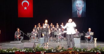 Eğitim İş THM Korosu’ndan muhteşem konser