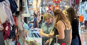 Tarihi Kapalıçarşı’ya turist akını