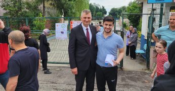 Sezer, YKS’ye giren öğrencilere başarılar diledi