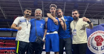 Kağıtsporlu boksörlerden 3 bronz