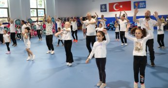 Babalar Gününe özel zumba ve dans