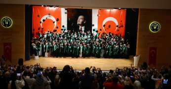 KOÜ İlahiyat Fakültesi’nde mezuniyet töreni