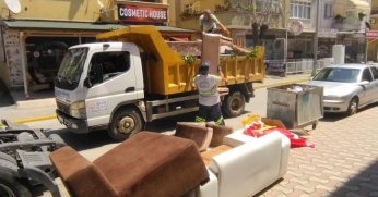 Ekipler evsel atıklara geçit vermiyor