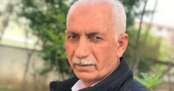 Camide namaz kılarken kalbine yenik düştü