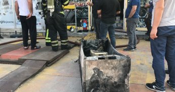 İş yerindeki klima ve buzdolabı yangın çıkardı