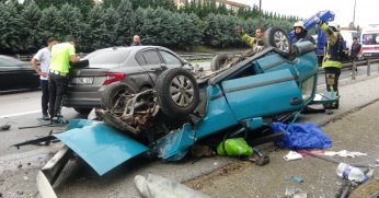 Takla atan araç hurdaya döndü: 1 ölü, 1 yaralı